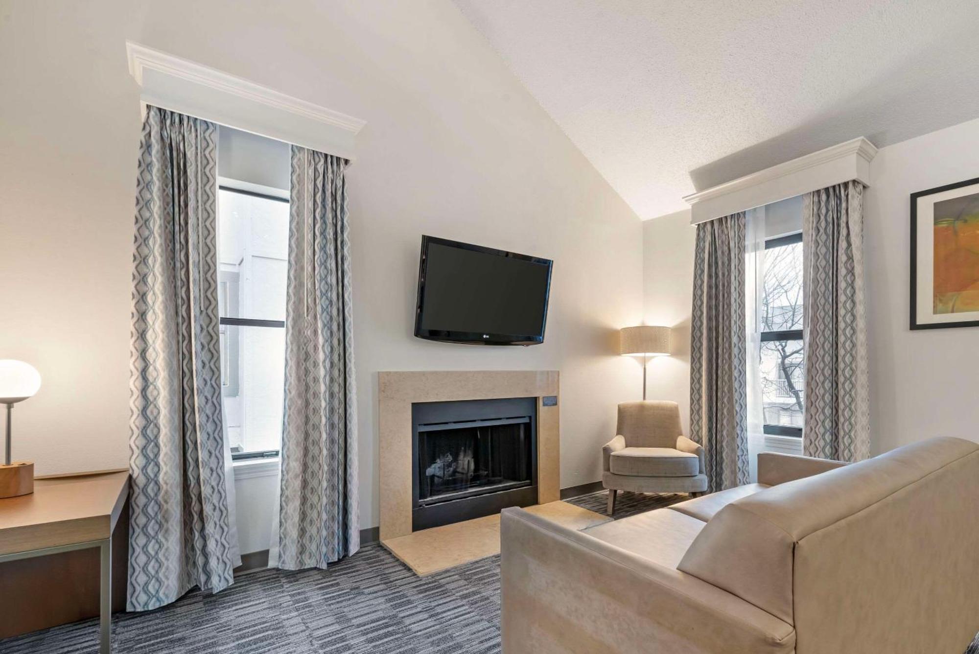 Mainstay Suites St Louis - Galleria Richmond Heights Zewnętrze zdjęcie