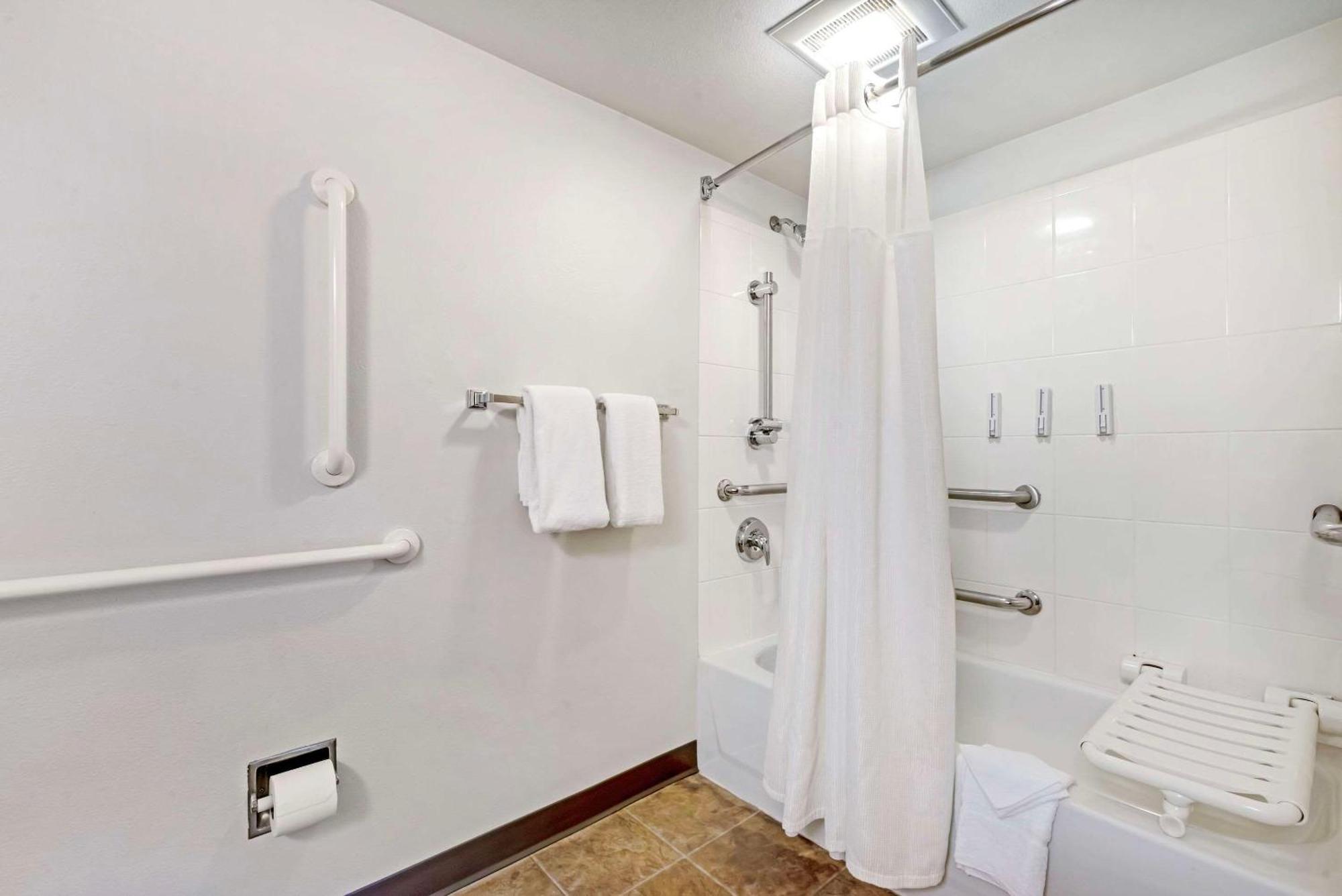 Mainstay Suites St Louis - Galleria Richmond Heights Zewnętrze zdjęcie